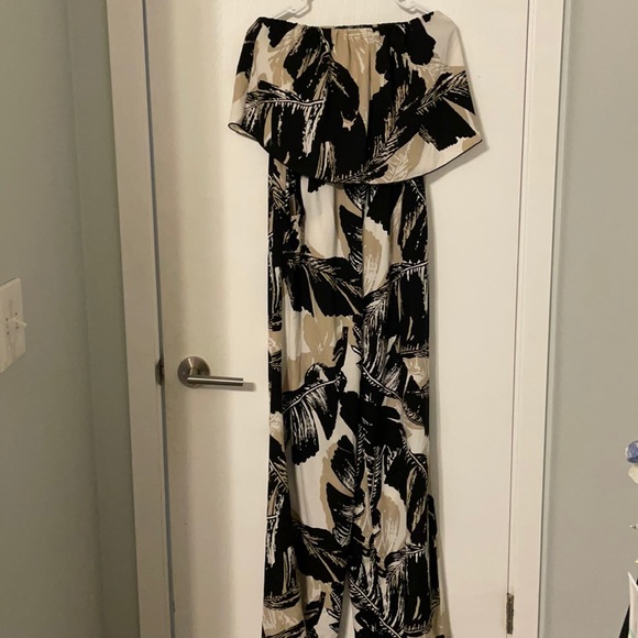 Hawaiian Print Romper - Picture 1 of 5